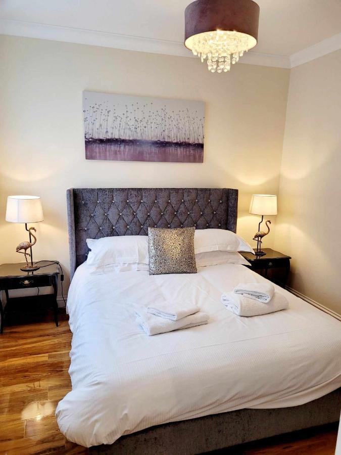 Apartment 1 Exquisite Two King Bedroom With En Suites - Close To The Town Centre, Rail, Airport And Theatre Darlington  Eksteriør bilde