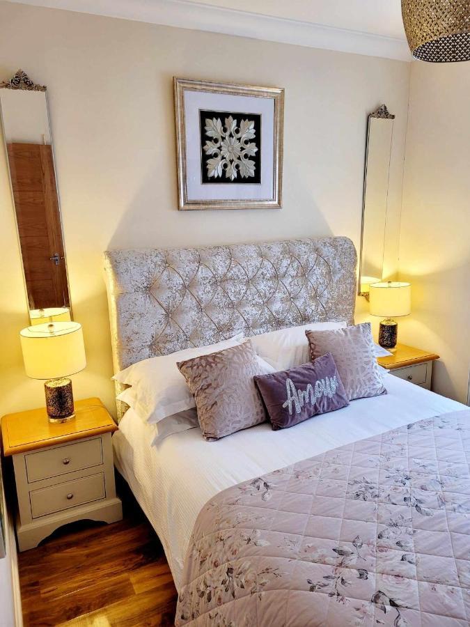 Apartment 1 Exquisite Two King Bedroom With En Suites - Close To The Town Centre, Rail, Airport And Theatre Darlington  Eksteriør bilde